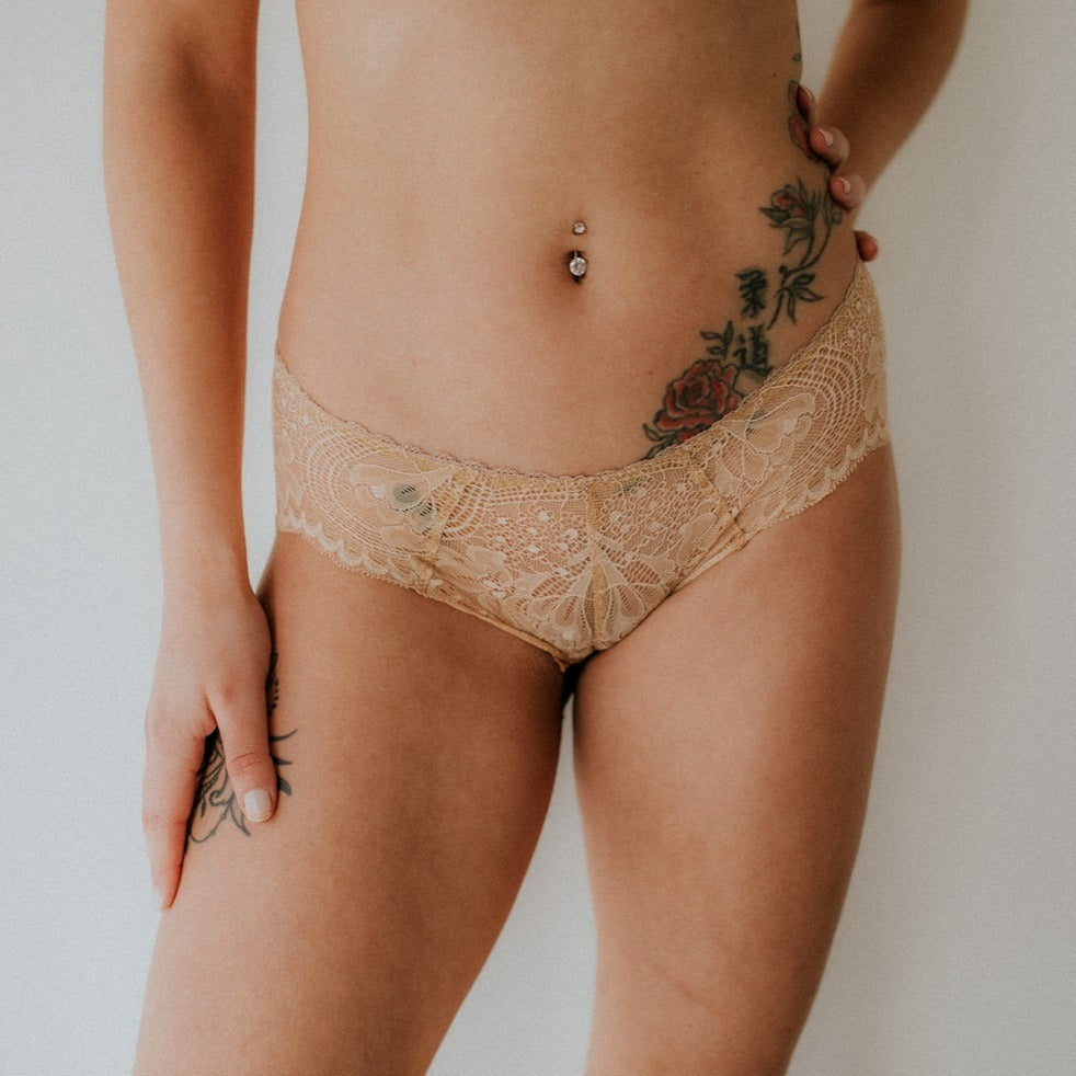 Michaela – Sand