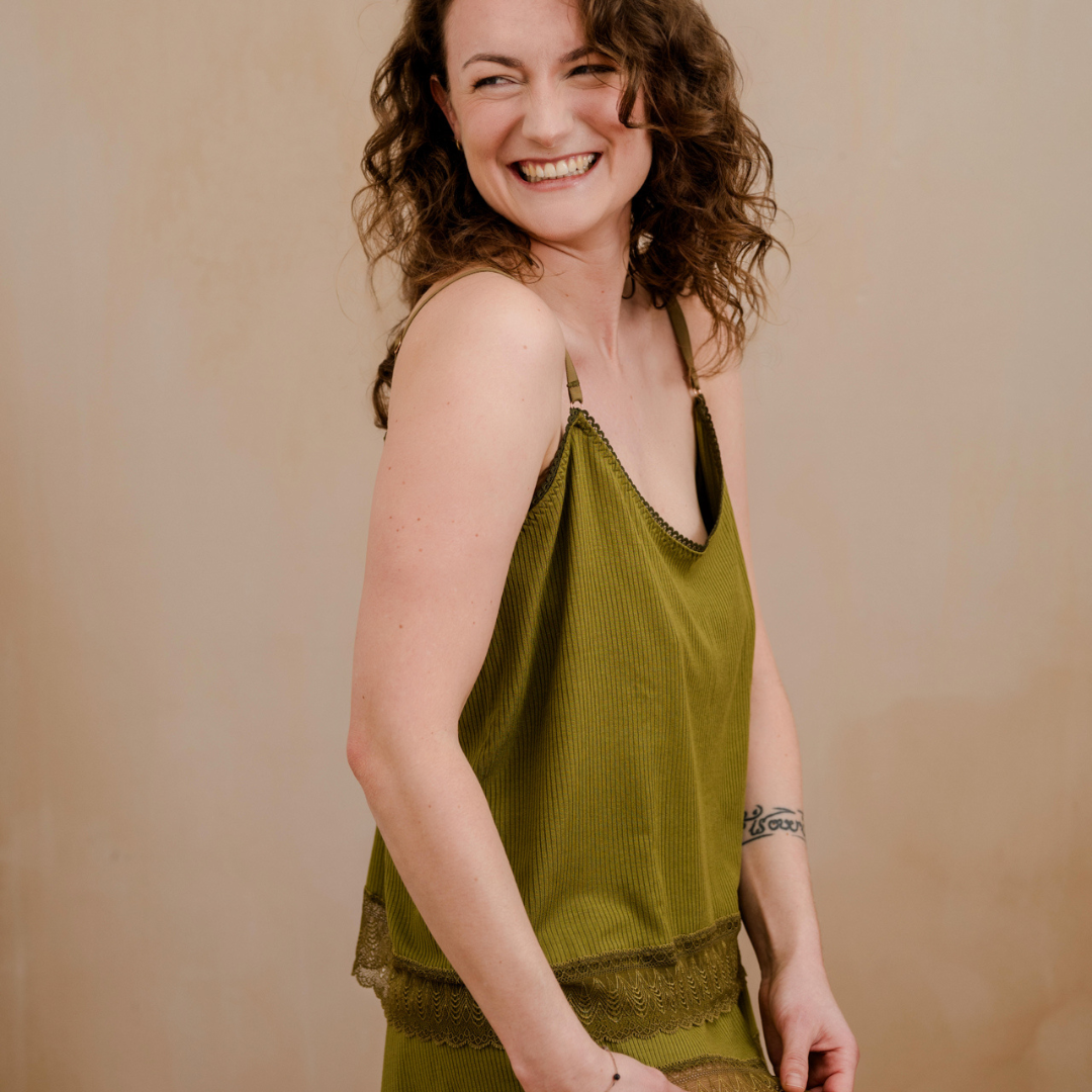 Ronja sleep shirt - olive